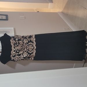 TADASHI SHOJI Too, 16Q, black and gold sequen formal gown